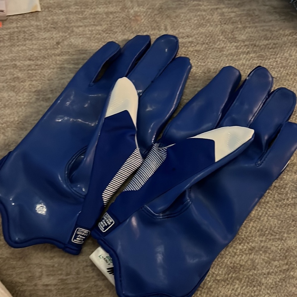 Cutters Rev Pro 4.0 Receiver Gloves - Picture 4 of 7